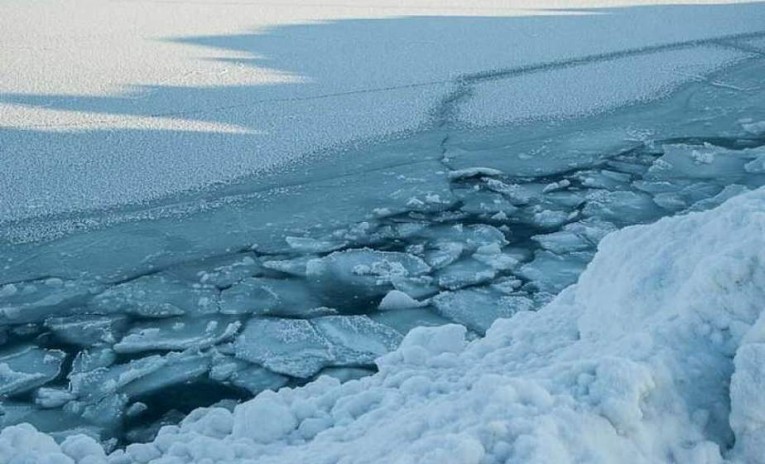 ОСВОД предупреждает об опасности выхода на лед