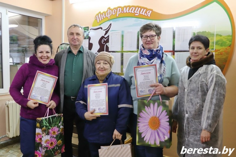 Лучшим труженикам – заслуженные награды